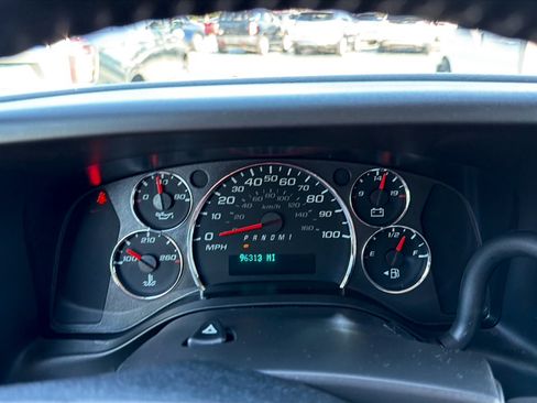 Used 2020 Chevrolet Express 3500 w/ Driver Convenience Package RWD image 13