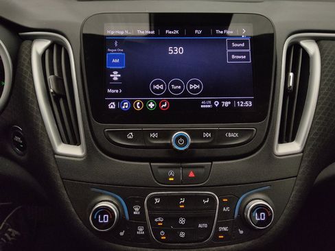 Used 2023 Chevrolet Malibu LT FWD image 25