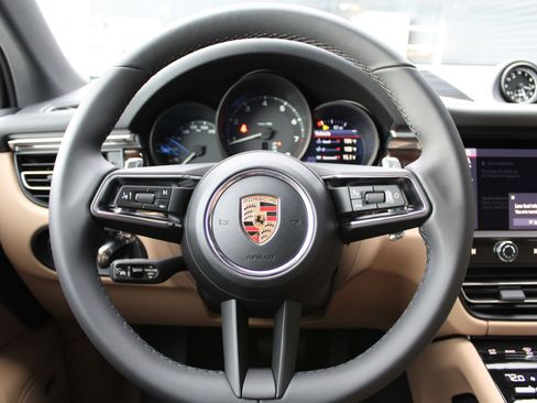 New 2026 Porsche Macan image 15