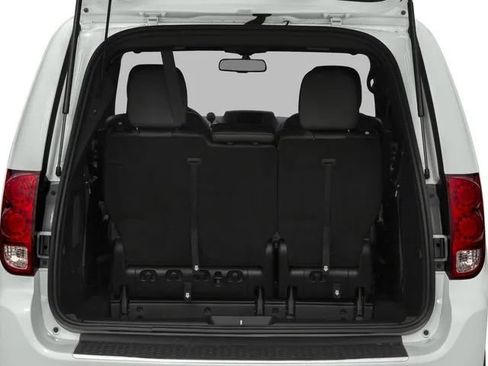 Used 2018 Dodge Grand Caravan GT FWD image 15