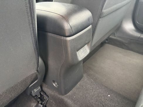 Used 2025 Nissan Versa SV image 23