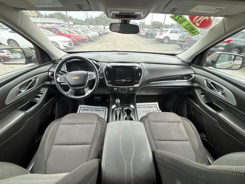Used 2020 Chevrolet Traverse LT FWD image 20
