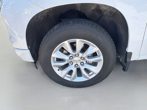 Used 2024 Chevrolet Silverado 1500 Custom w/ LPO, Dark Essentials Package AWD/4WD image 10