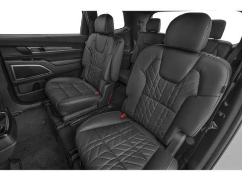 Used 2025 Kia Telluride AWD image 17