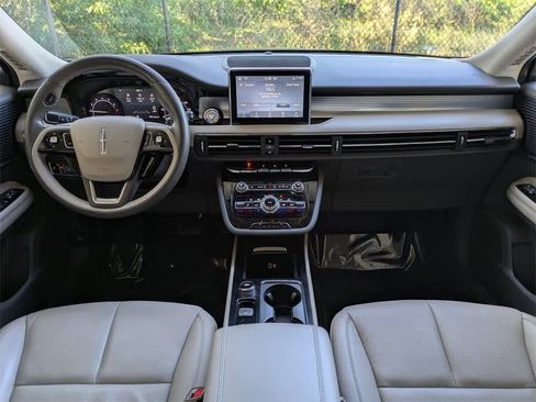 Used 2022 Lincoln Corsair FWD w/ Premium Package image 19