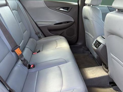 Used 2018 Chevrolet Malibu LT w/ Leather Package image 26