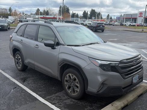 Certified 2025 Subaru Forester Premium image 2