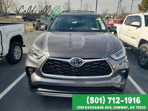 Certified 2021 Toyota Highlander Platinum image 34