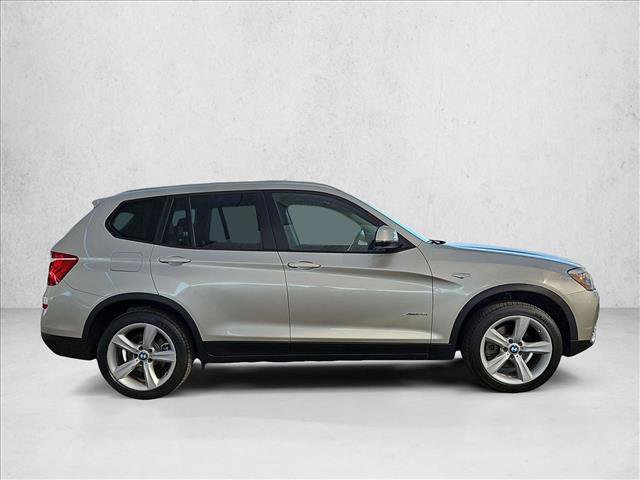 Used 2017 BMW X3 xDrive28i AWD/4WD image 4