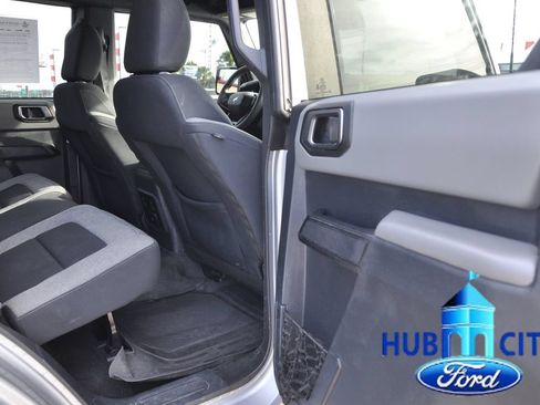 Used 2023 Ford Bronco 4-Door AWD/4WD image 15