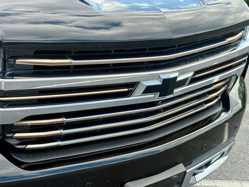 Used 2021 Chevrolet Silverado 1500 High Country w/ Technology Package image 14