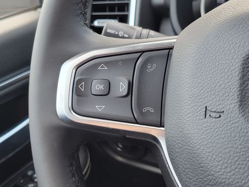 Used 2026 RAM 2500 Big Horn AWD/4WD image 12