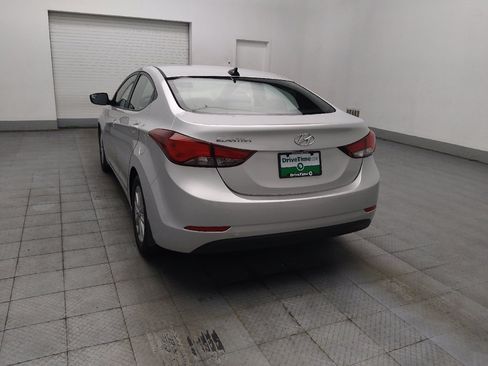 Used 2016 Hyundai Elantra SE w/ Option Group 02 FWD image 5