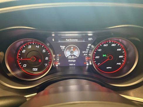 Used 2019 Dodge Charger SXT image 23