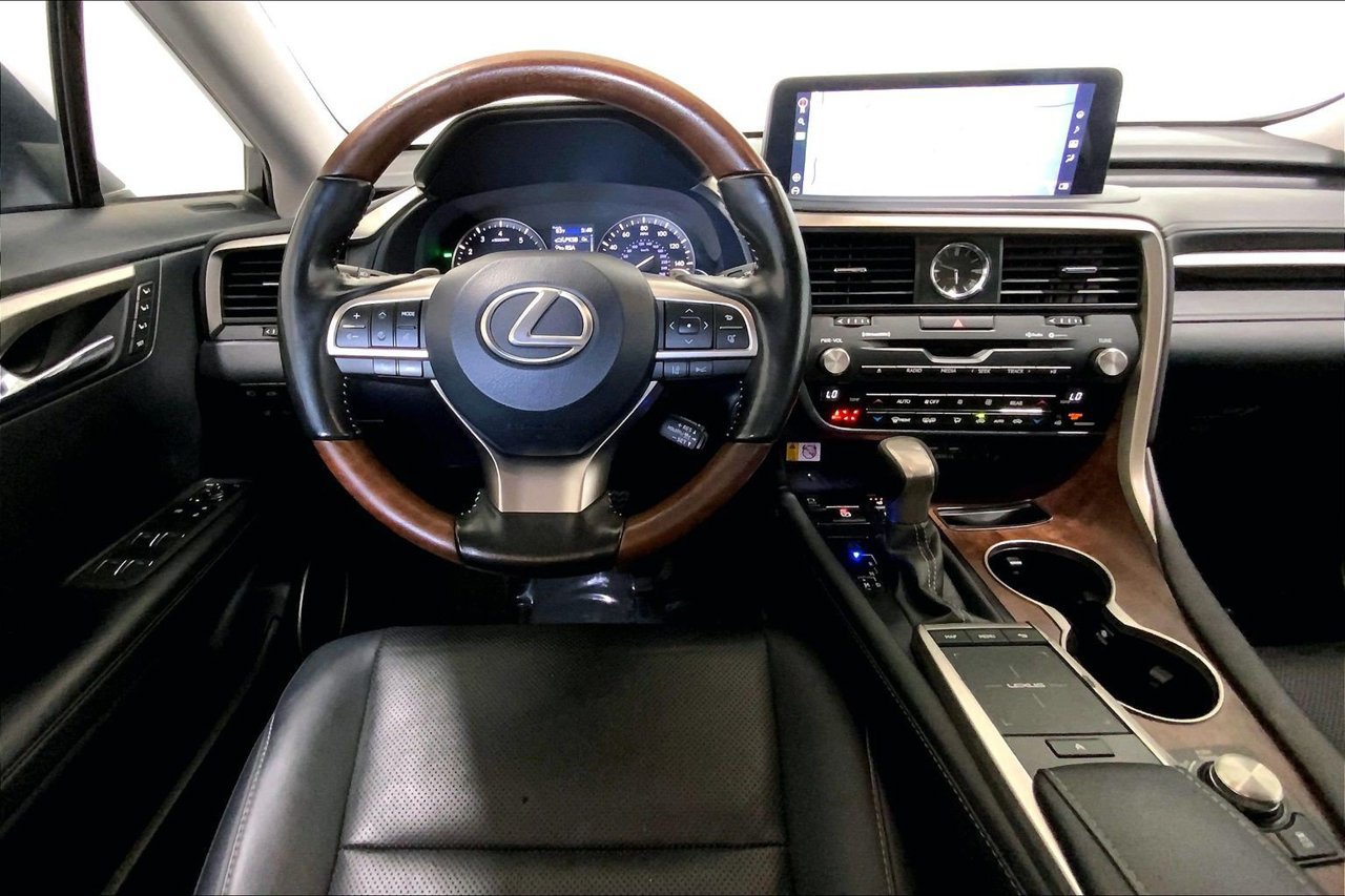 Used 2022 Lexus RX 350L FWD w/ Premium Package image 4