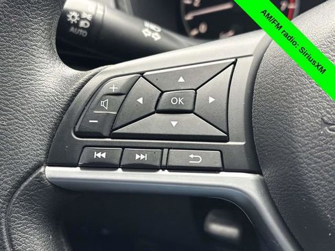 Used 2021 Nissan Altima 2.5 SV FWD image 12