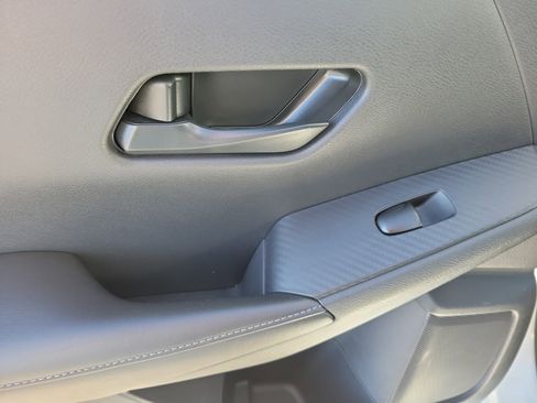 Used 2025 Nissan Sentra SV image 20