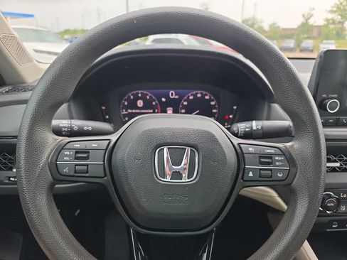 Used 2023 Honda Accord EX image 18