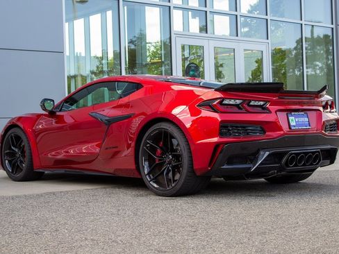 Used 2025 Chevrolet Corvette Z06 w/ Stealth Interior Trim Package image 8