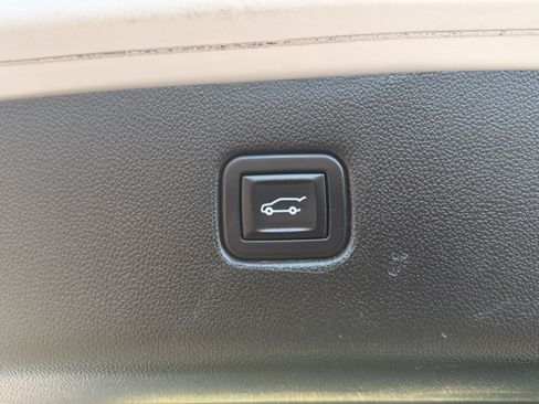 Used 2020 Chevrolet Blazer LT FWD image 27