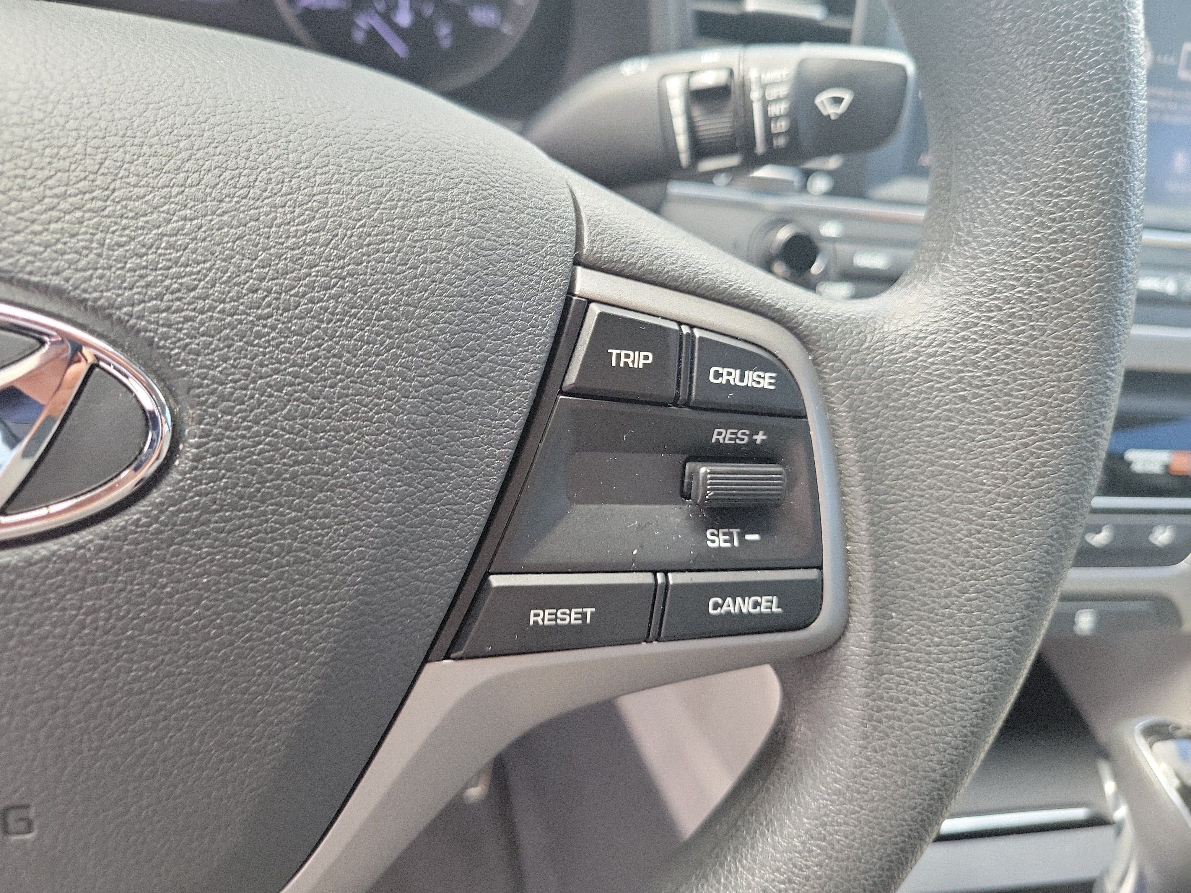 Used 2017 Hyundai Elantra SE FWD image 26