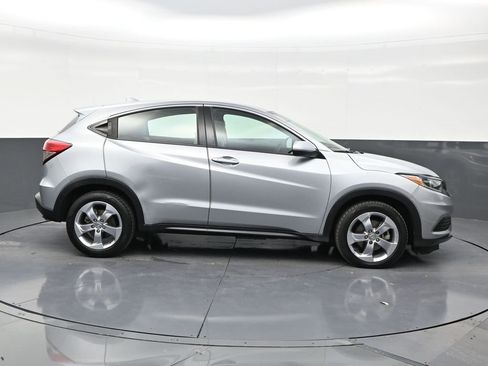 Used 2019 Honda HR-V LX image 6
