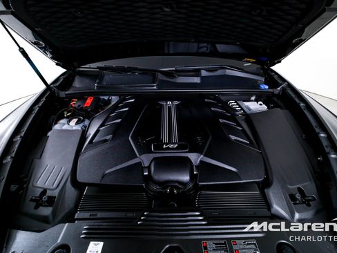 Used 2022 Bentley Bentayga image 30