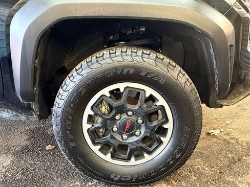 Used 2025 Toyota Tacoma SR image 28