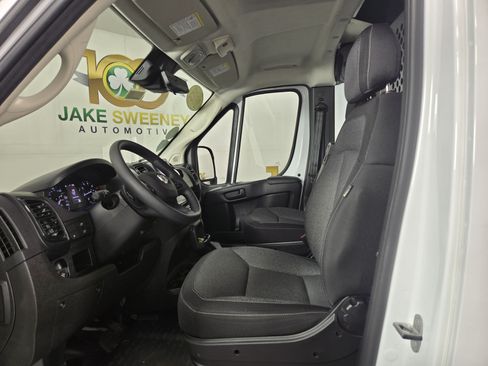 Used 2025 RAM ProMaster 2500 w/ Safety Group FWD image 10