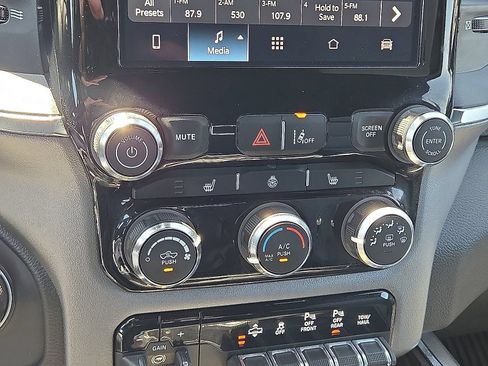 Used 2025 RAM 1500 Big Horn AWD/4WD image 28