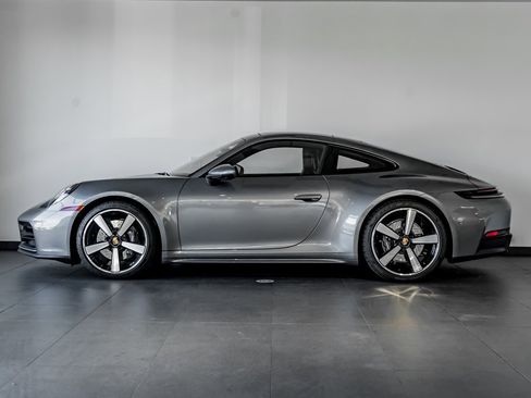 Certified 2025 Porsche 911 Carrera image 2