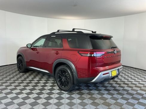 Used 2023 Nissan Pathfinder Platinum image 7