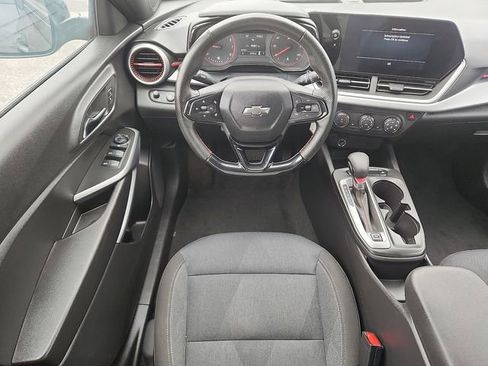 Used 2024 Chevrolet Trax RS w/ Driver Confidence Package FWD image 7