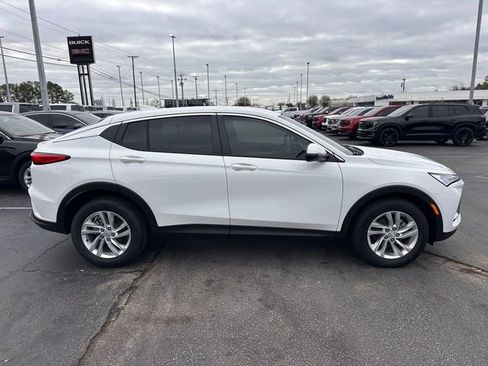 New 2026 Buick Envista Preferred image 12