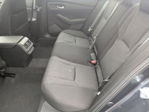 Used 2025 Honda Accord SE image 19