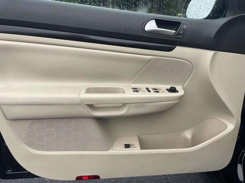 Used 2013 Volkswagen Jetta TDI FWD image 15