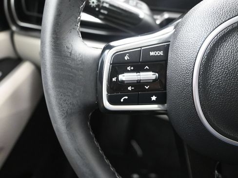 Used 2025 Kia Sorento S w/ Panoramic Sunroof Package FWD image 28