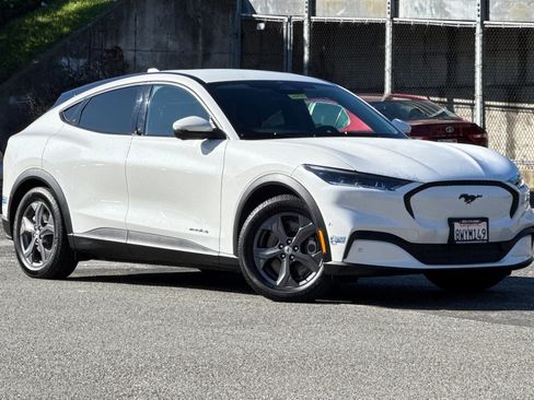 Certified 2021 Ford Mustang Mach-E Select w/ Comfort/Technology Package image 2