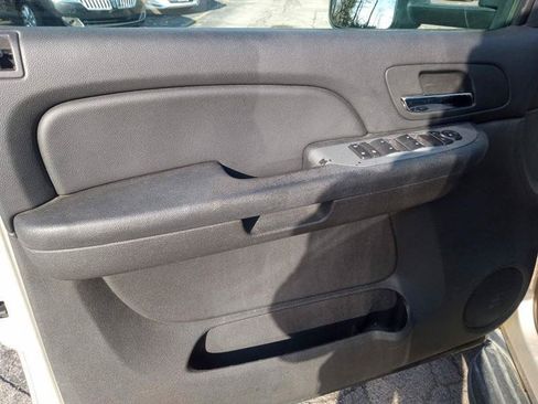Used 2008 Chevrolet Suburban LS AWD/4WD image 6
