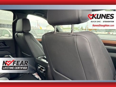 Used 2025 GMC Yukon XL Denali image 49