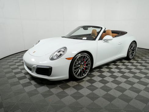 Certified 2018 Porsche 911 Carrera 4S image 35