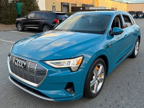 Used 2019 Audi e-tron Premium Plus image 1