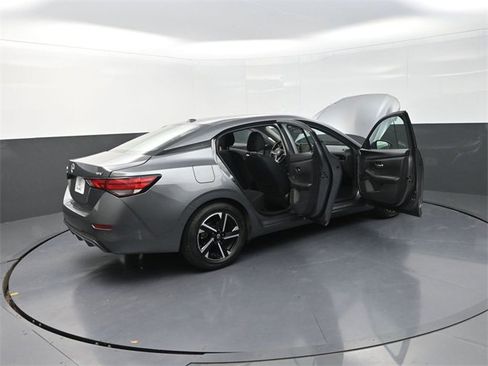 Used 2024 Nissan Sentra SV image 31