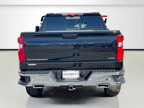 Used 2025 Chevrolet Silverado 1500 LTZ AWD/4WD image 6