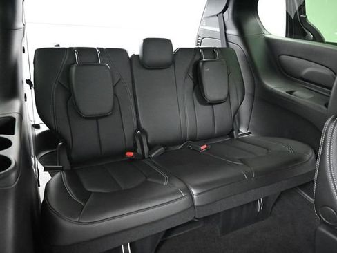 Used 2026 Chrysler Pacifica Select FWD image 21