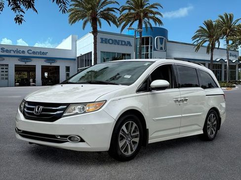 Used 2015 Honda Odyssey Touring image 4