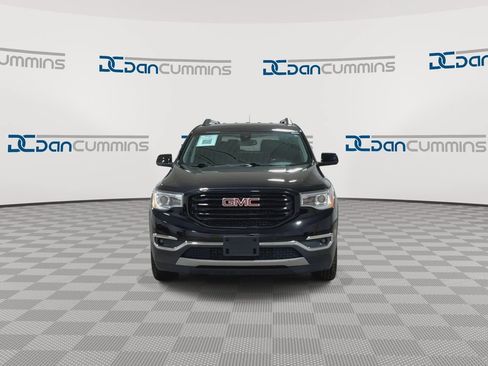 Used 2019 GMC Acadia SLT w/ LPO, Black Accent Package AWD/4WD image 3