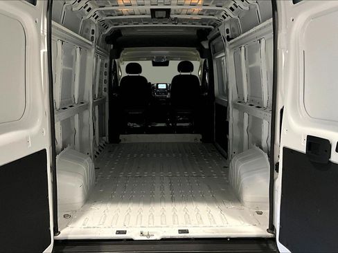 Used 2025 RAM ProMaster 3500 w/ Convenience Group FWD image 8