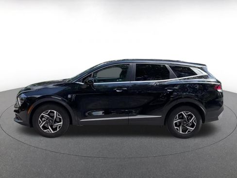 Used 2025 Kia Sportage LX FWD image 9