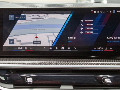 Used 2025 BMW X5 M Competition w/ Executive Package image 16